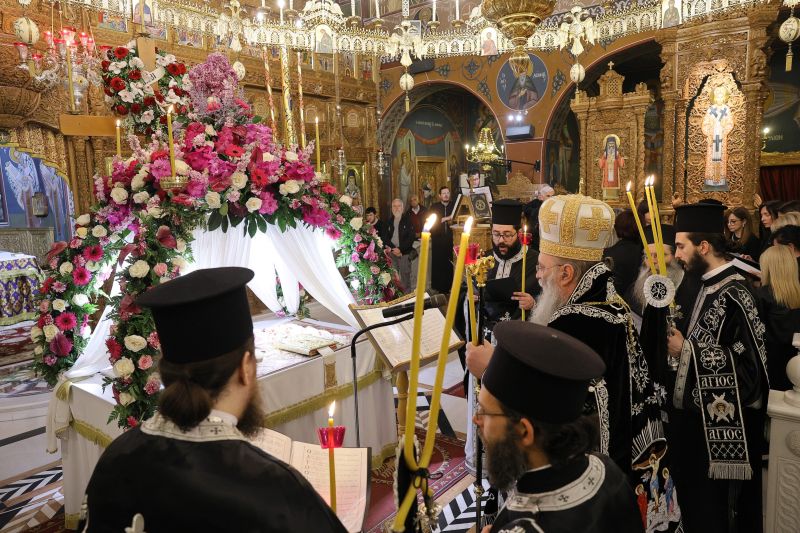  Η Ακολουθία του Επιταφίου στη Δράμα